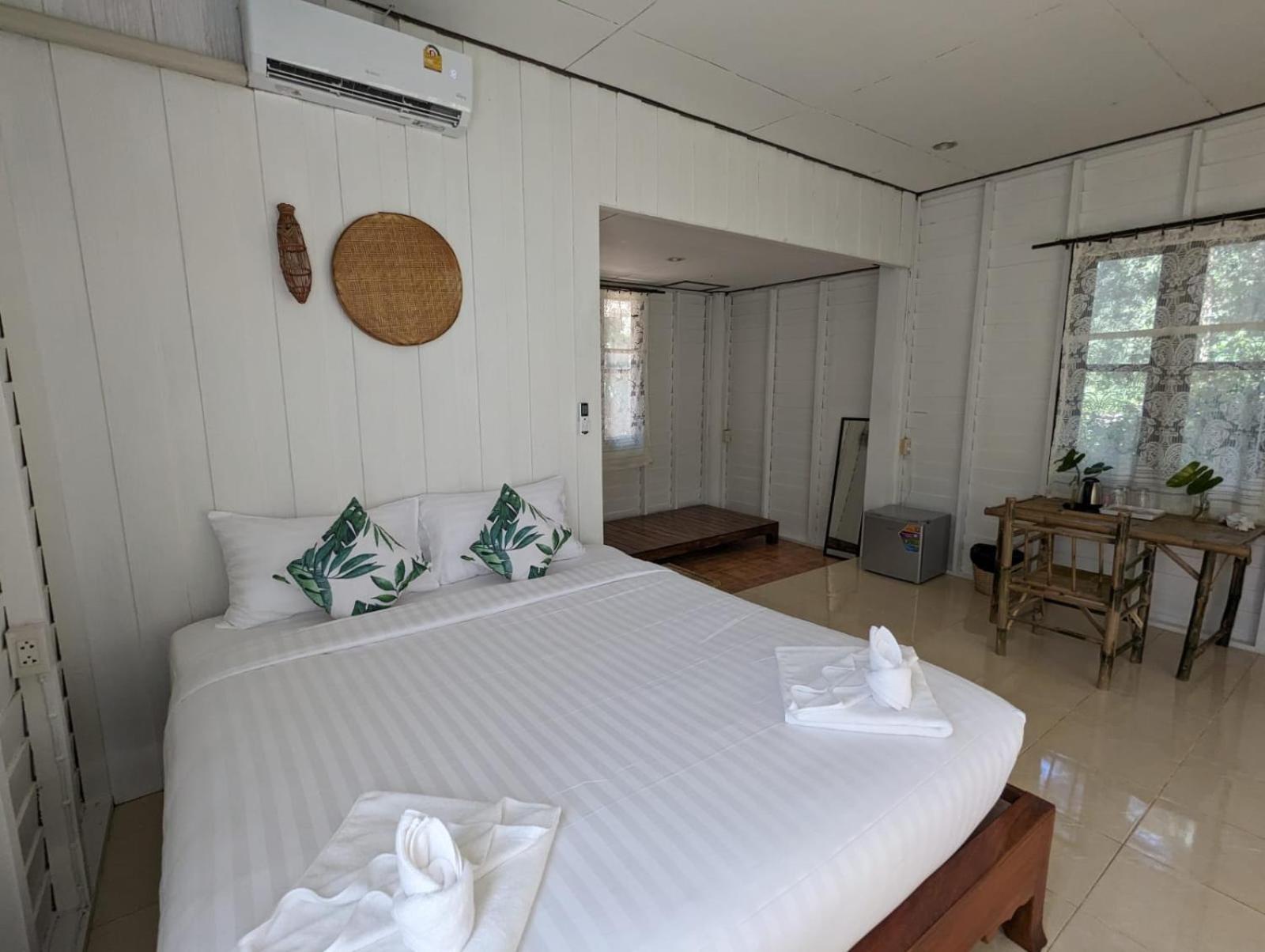 The River Retreat Koh Mak Bagian luar foto