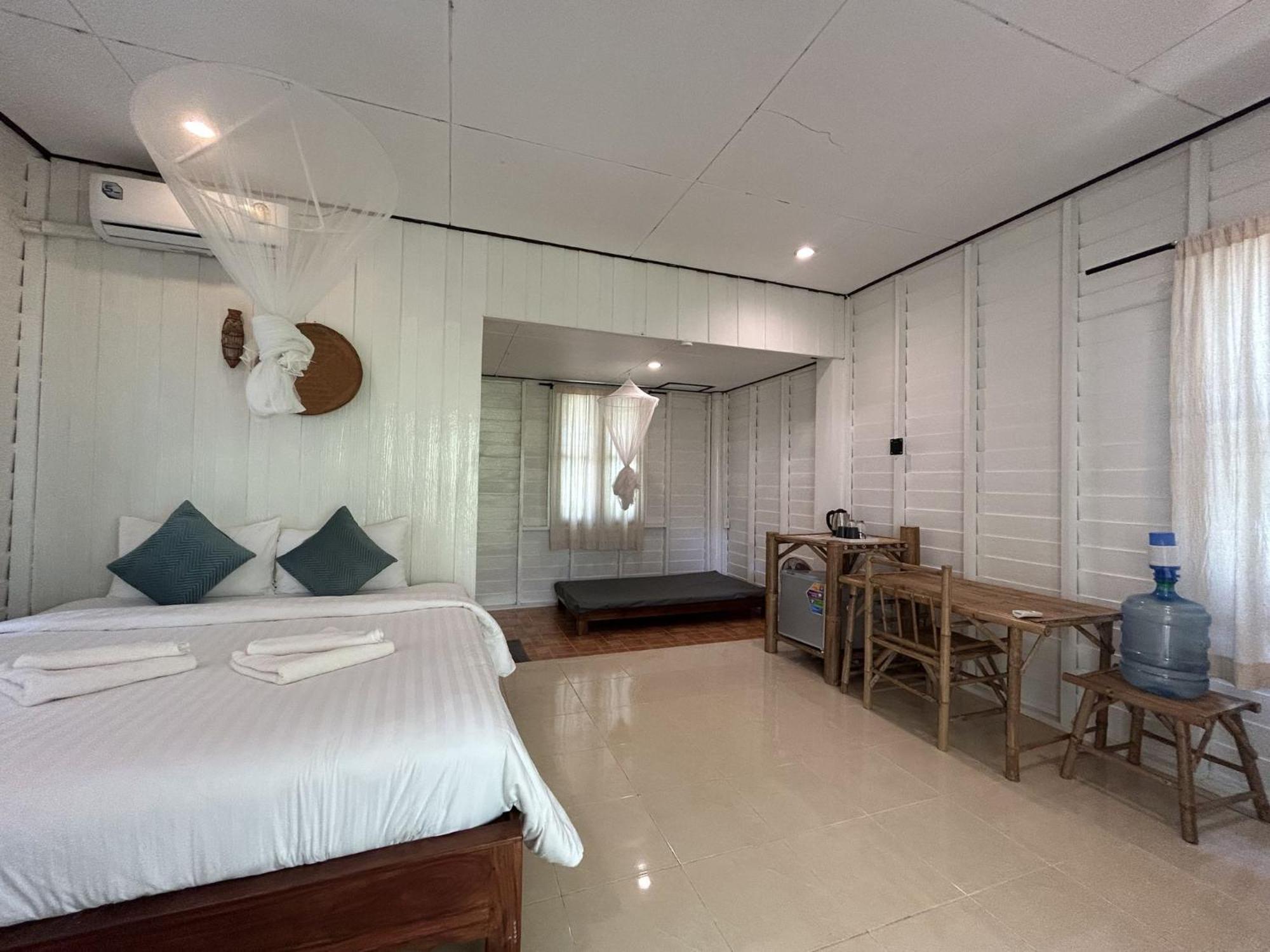 The River Retreat Koh Mak Bagian luar foto